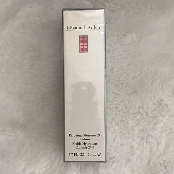 Elizabeth Arden Other - ELIZABETH ARDEN Lotion